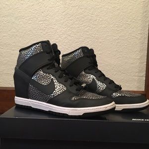 Custom Nike SkyHi Dunks pristine condition